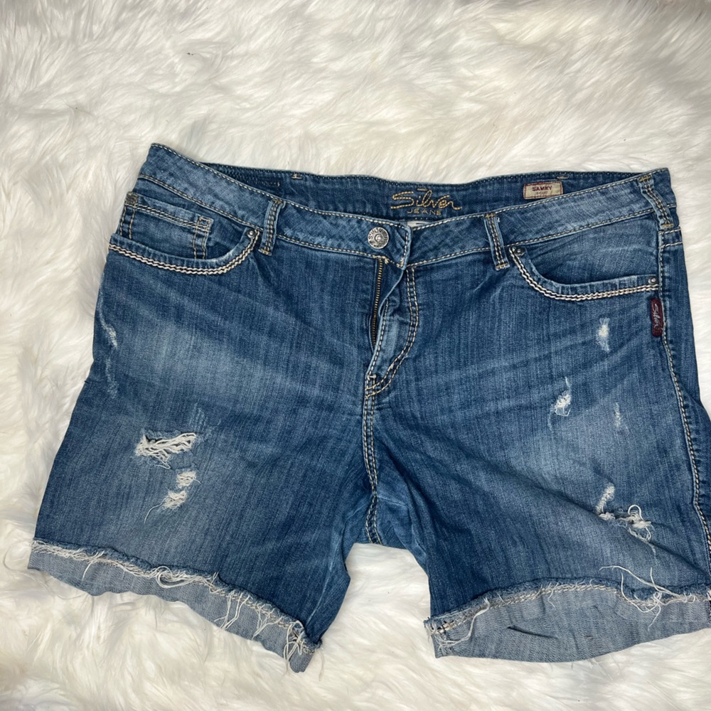 Slicer jean shorts